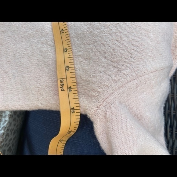 Rachel Parcell Lightweight Blush Sweater with pearl accents - Picture 3 of 12